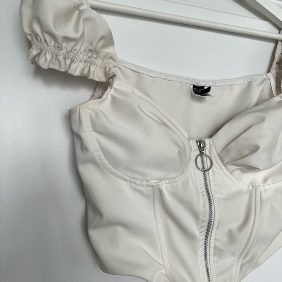 WINDSOR Top - Picture 4 of 8